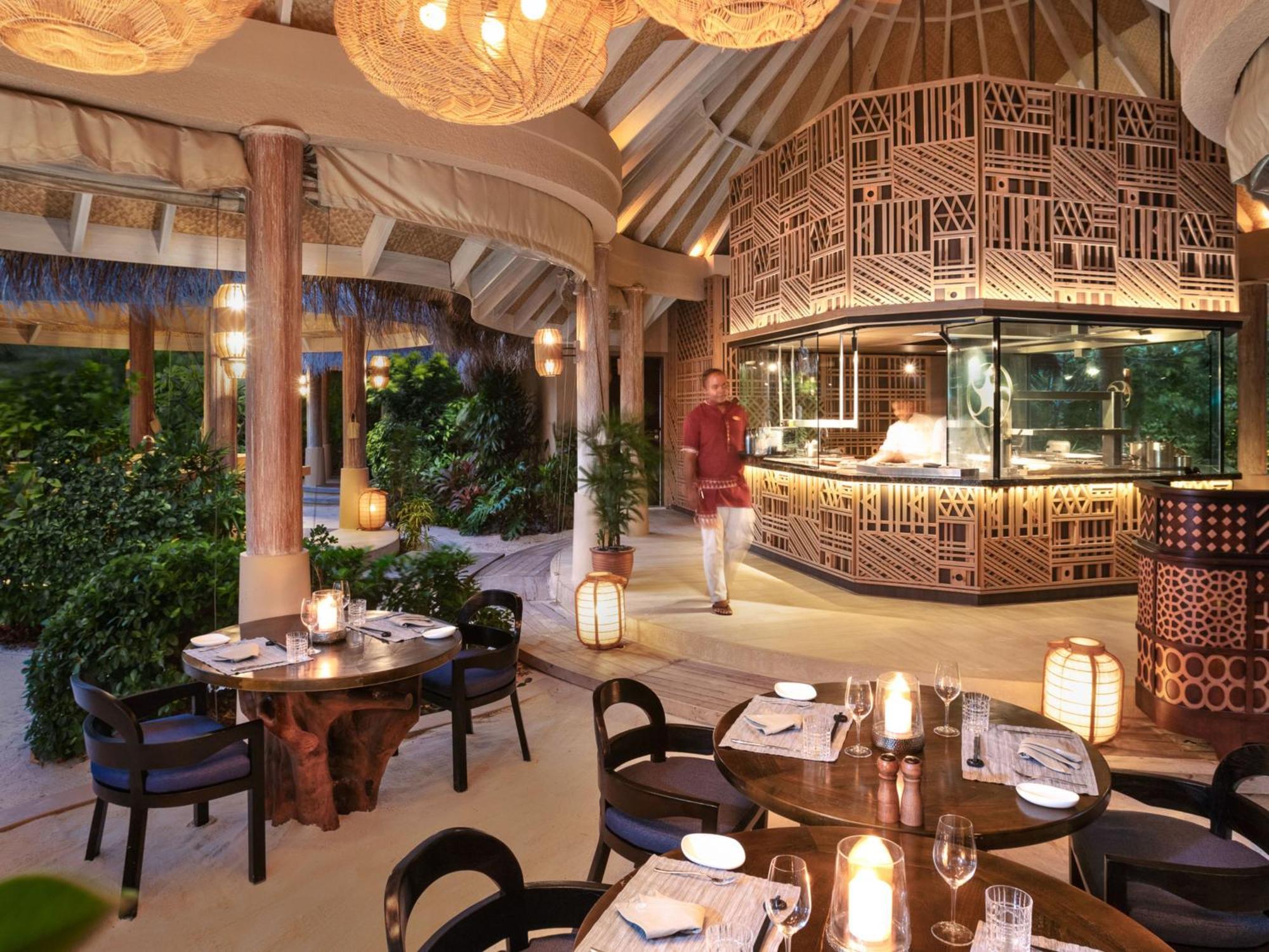 The Nautilus Maldives Ξενοδοχείο Kamadhoo Εξωτερικό φωτογραφία