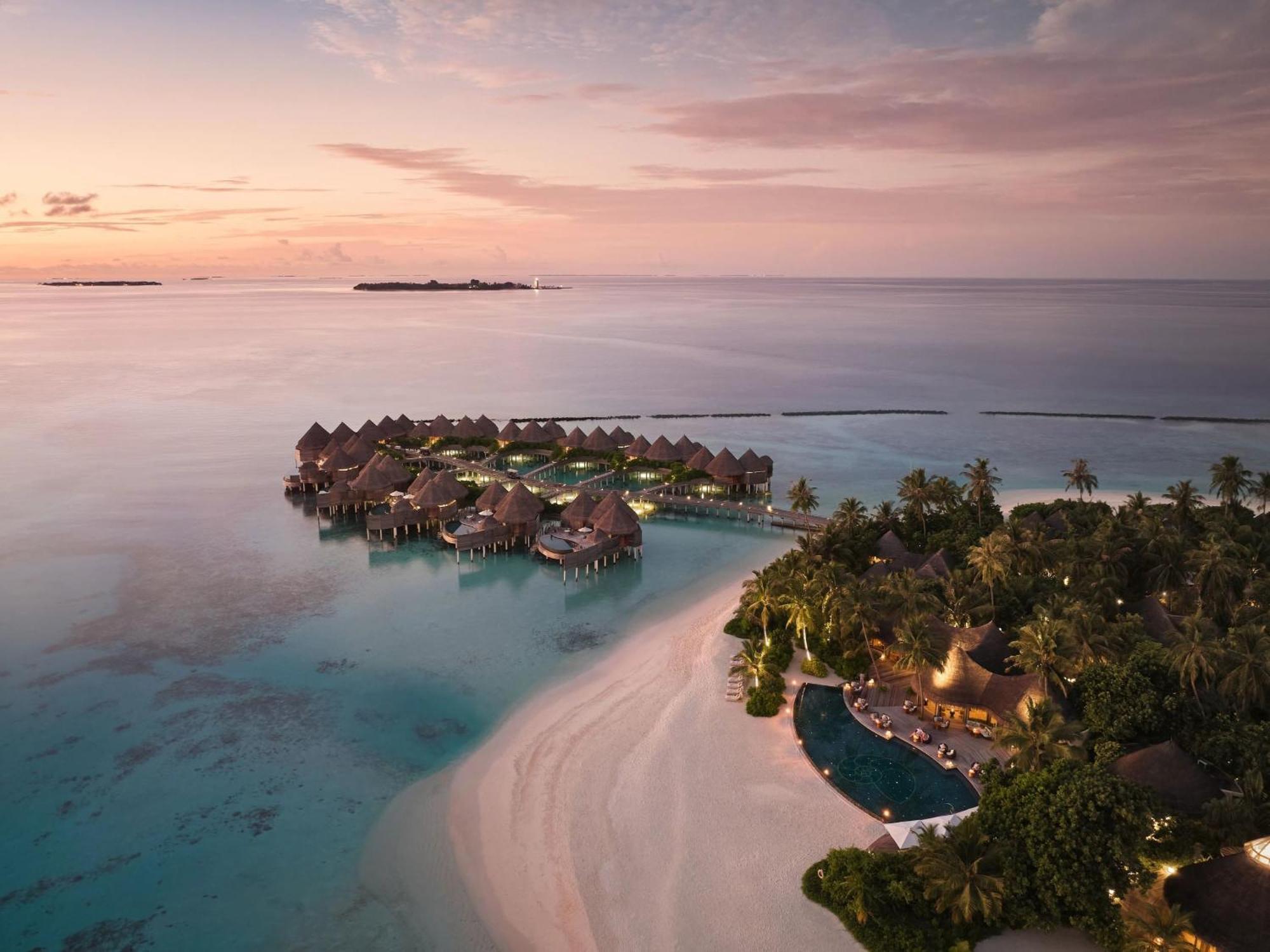 The Nautilus Maldives Ξενοδοχείο Kamadhoo Εξωτερικό φωτογραφία